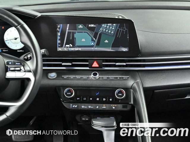 Hyundai Avante — interior