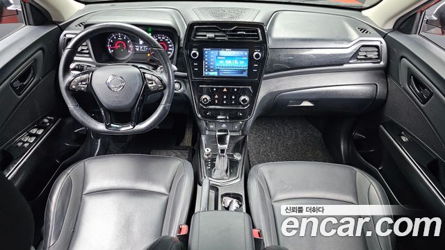 KG Mobility Tivoli — interior