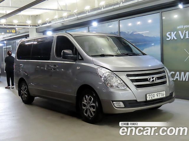 Hyundai Starex
