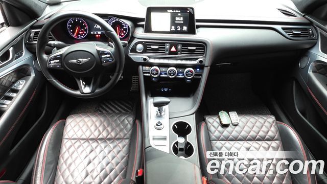 Genesis G70 — interior