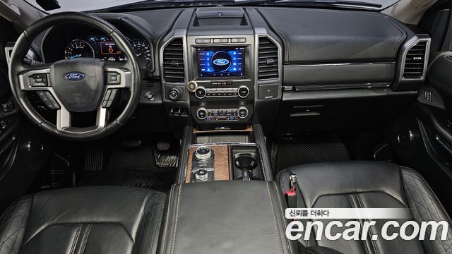 Ford Expedition — interior