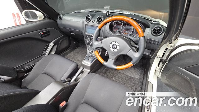 Daihatsu Copen — interior