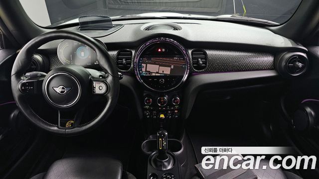 MINI Cooper — interior