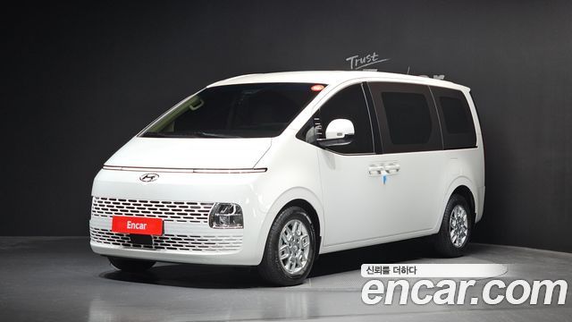 Hyundai Staria