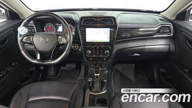 KG Mobility Tivoli — interior