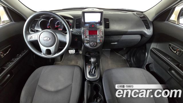 Kia Soul — interior