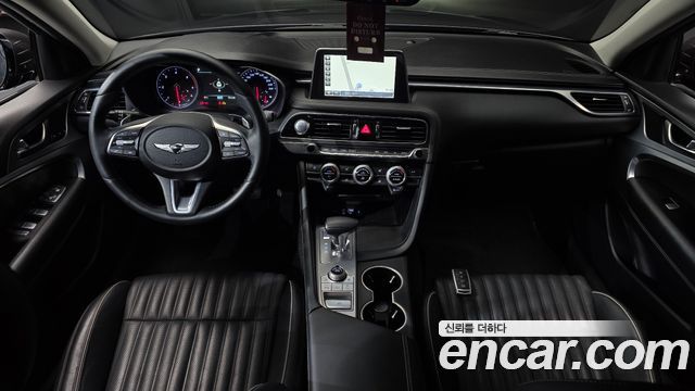 Genesis G70 — interior