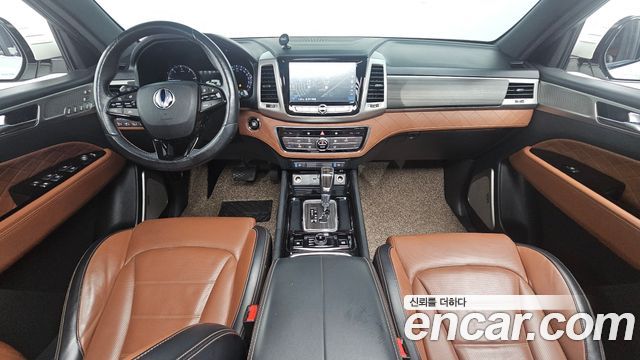 KG Mobility Rexton — interior