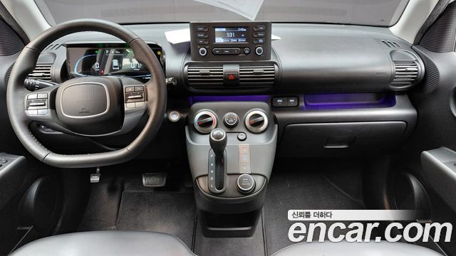 Hyundai Casper — interior