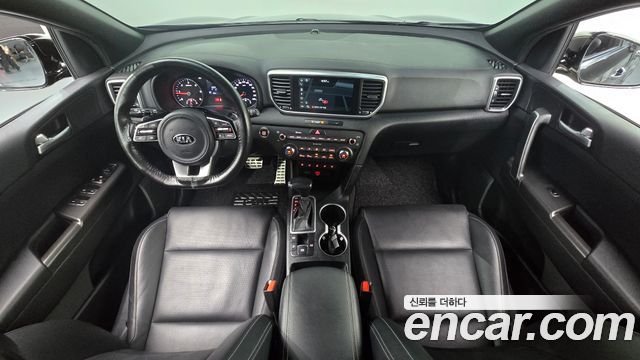 Kia Sportage — interior