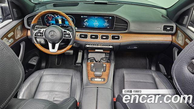 Mercedes-Benz GLS-Class — interior