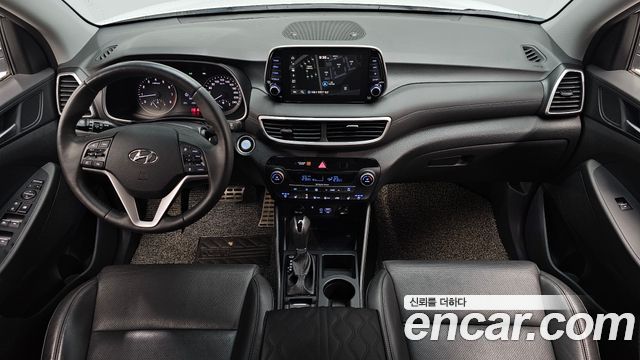 Hyundai Tucson — interior