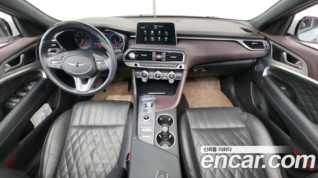 Genesis G70 — interior