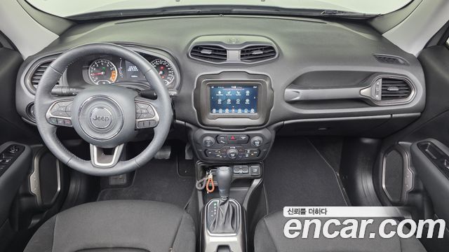 Jeep Renegade — interior