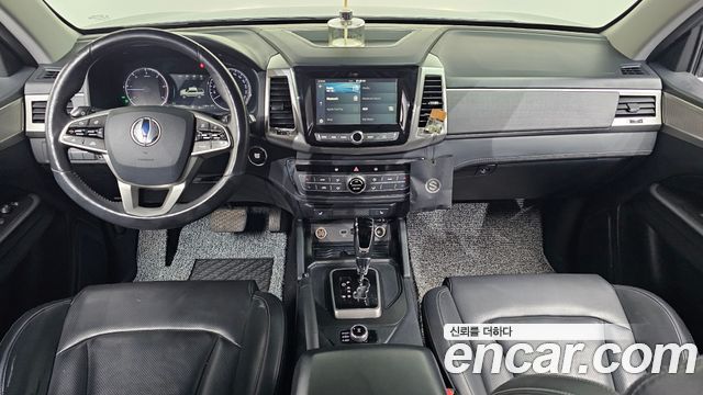 KG Mobility Rexton — interior