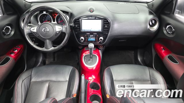 Nissan Juke — interior