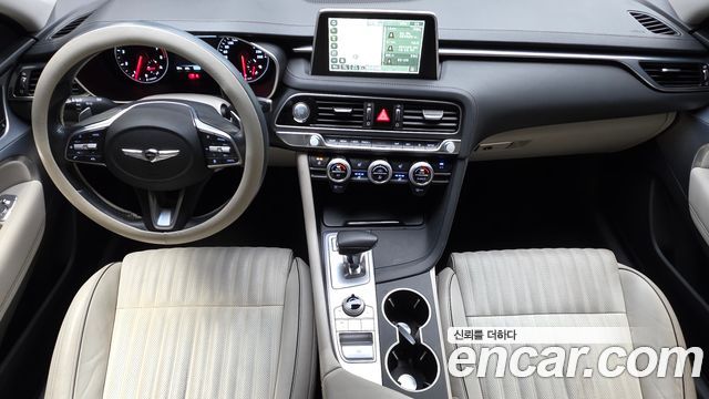 Genesis G70 — interior