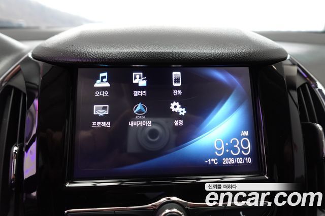 Chevrolet Korea Cruze — interior