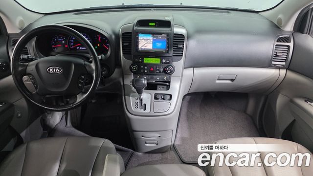 Kia Carnival — interior