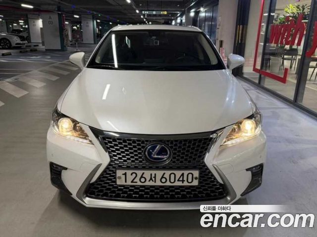 Lexus CT200h — exterior
