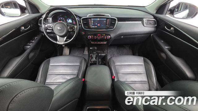 Kia Sorento — interior