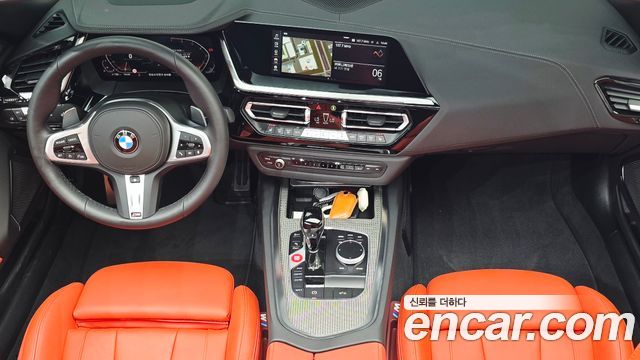 BMW Z4 — interior