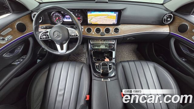 Mercedes-Benz E-Class — interior