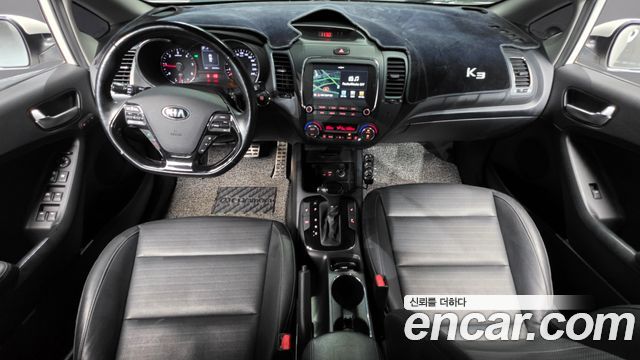 Kia K3 — interior
