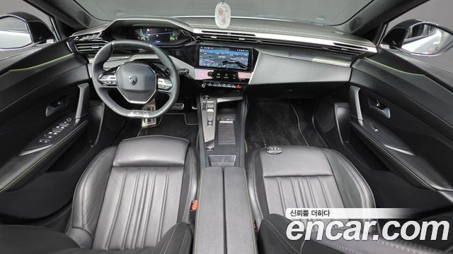 Peugeot 408 — interior