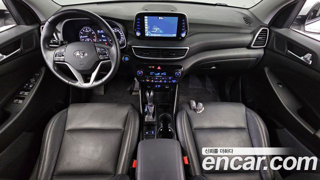 Hyundai Tucson — interior
