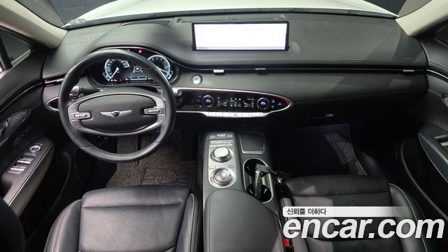 Genesis GV70 — interior