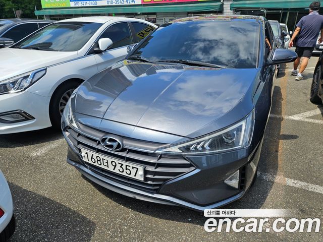 Hyundai Avante — exterior