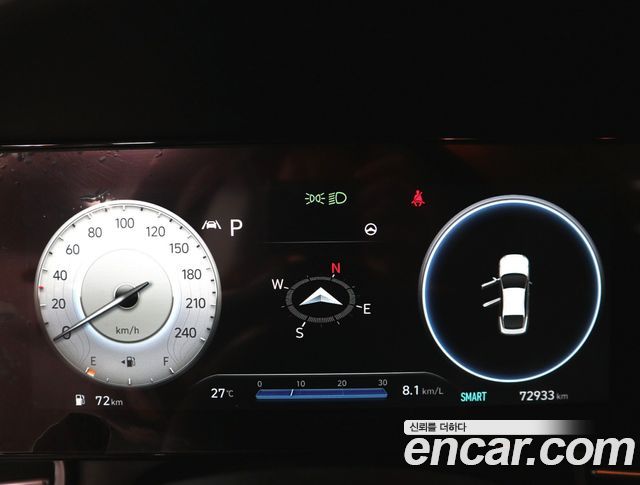 Hyundai Avante — interior