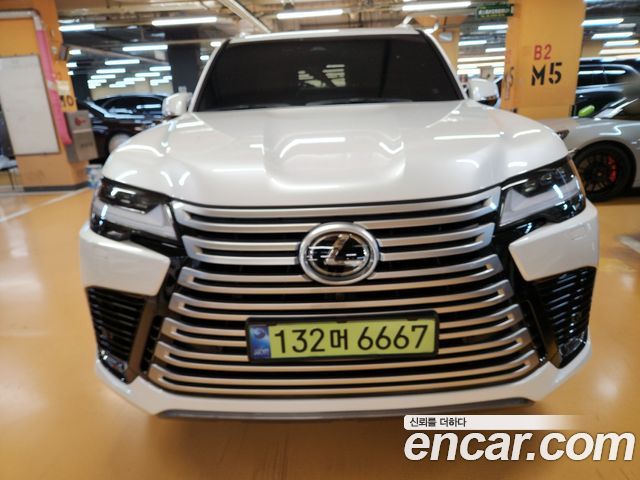 Lexus LX — exterior