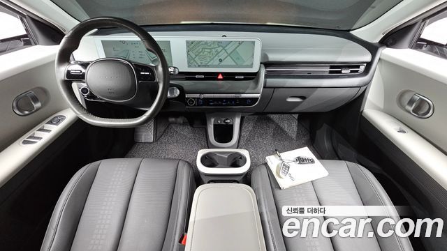 Hyundai IONIQ 5 — interior