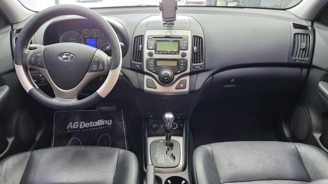 Hyundai i30 — interior