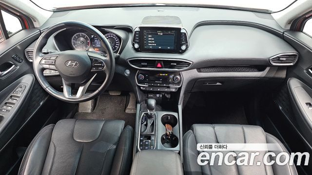 Hyundai Santa Fe — interior