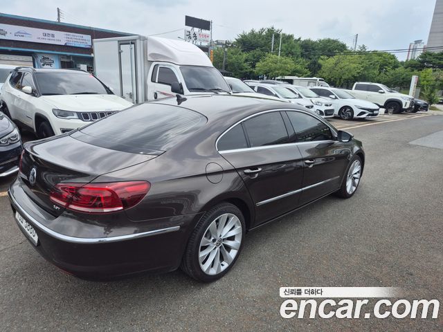 Volkswagen CC — interior