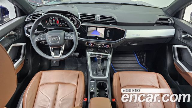 Audi Q3 — interior
