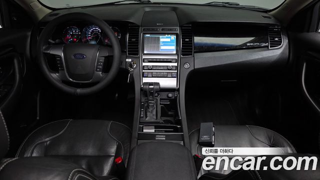 Ford Taurus — interior