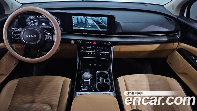 Kia Carnival — interior