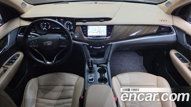 Cadillac XT6 — interior