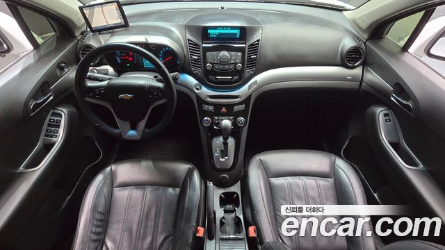 Chevrolet Korea Orlando — interior