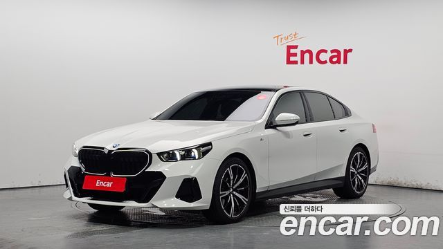 BMW 5 Series — exterior