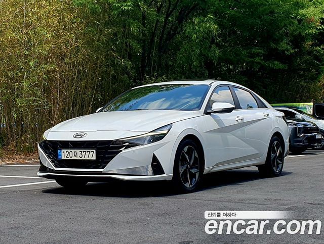 Hyundai Avante — exterior