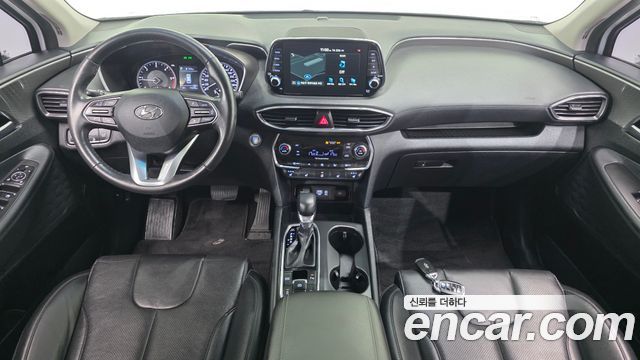 Hyundai Santa Fe — interior