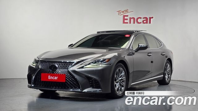 Lexus LS — exterior