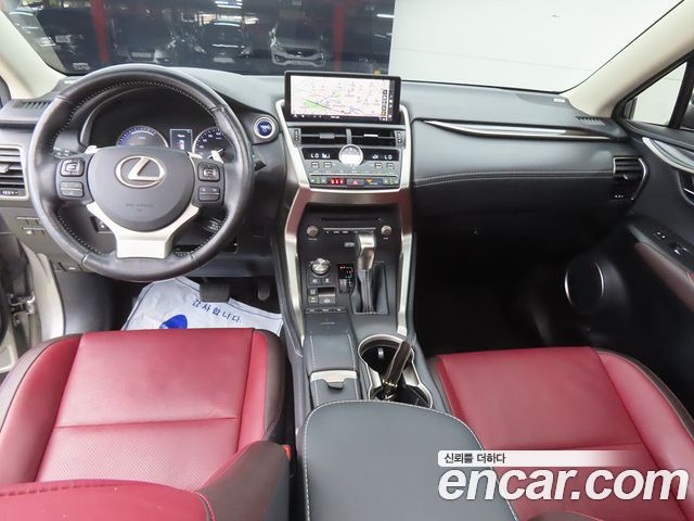 Lexus NX — interior