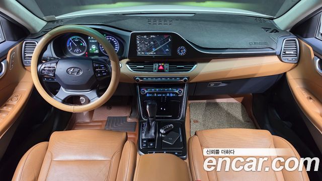Hyundai Grandeur — interior