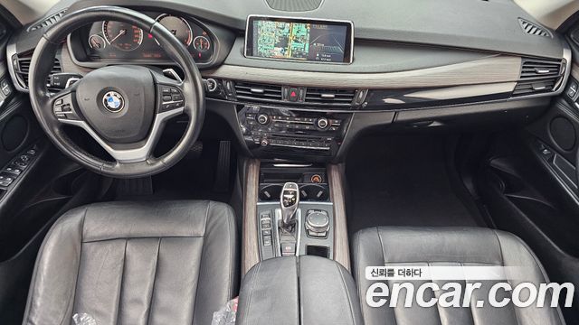 BMW X5 — interior